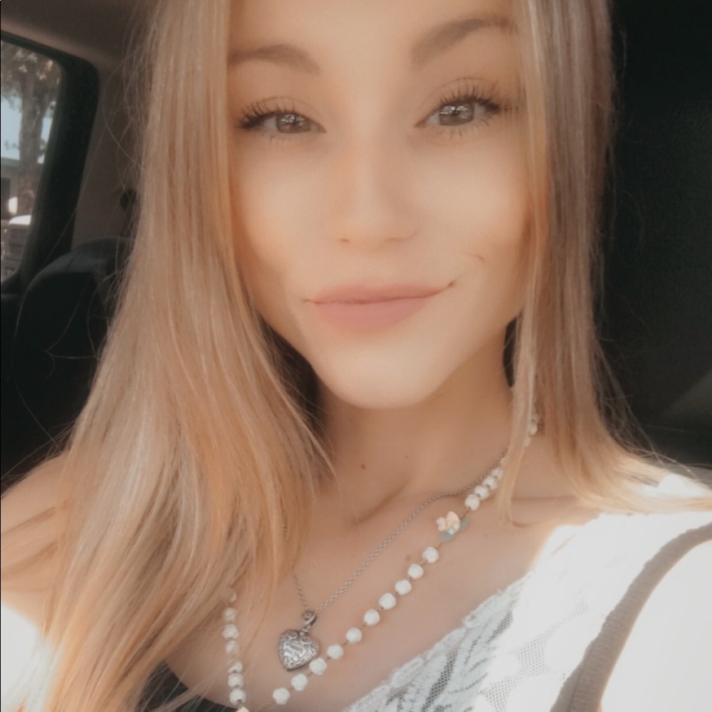 Meet your Posher, Lyndsey